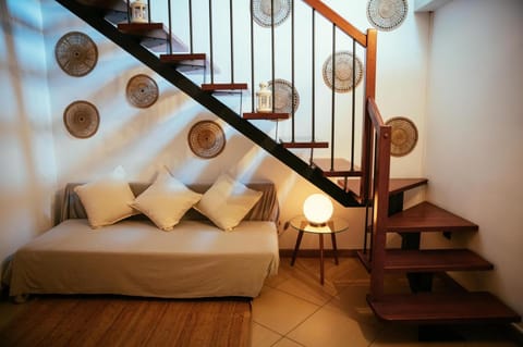 Bed, Living room