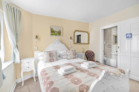 Summerlands Guest House Bed and Breakfast in Torquay
