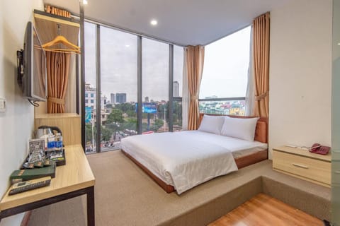 Bed, TV and multimedia, Photo of the whole room, Bedroom, hair dresser, towels