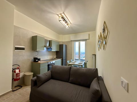 Kitchen or kitchenette, Living room, Dining area, oven, stove