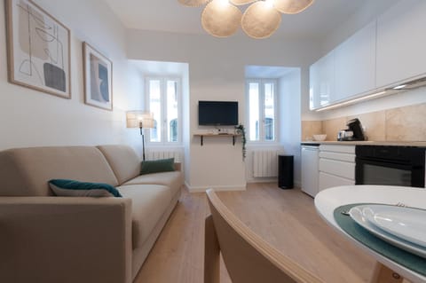 Communal lounge/ TV room, TV and multimedia, Kitchen or kitchenette, Living room