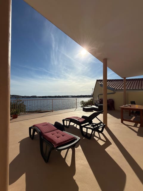 Natural landscape, View (from property/room), Balcony/Terrace, Sea view, sunbed