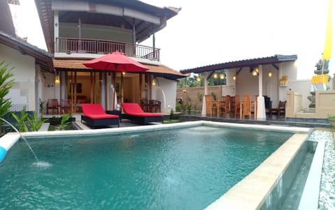Swimming pool, sunbed