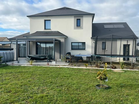 Garden, Balcony/Terrace