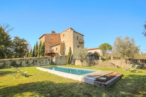 Property building, Day, Garden, Garden view, Pool view, Swimming pool, sunbed