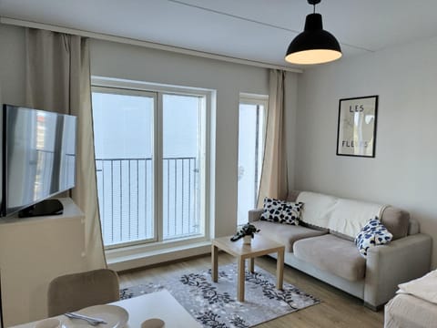 Bed, TV and multimedia, View (from property/room), Balcony/Terrace, Living room, Photo of the whole room, Decorative detail, Seating area, Dining area, Evening entertainment, Bedroom, Inner courtyard view