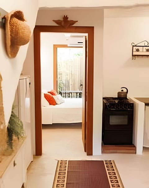 Kitchen or kitchenette, Bedroom