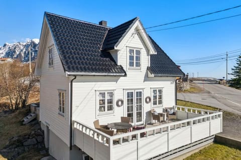 Property building, Day