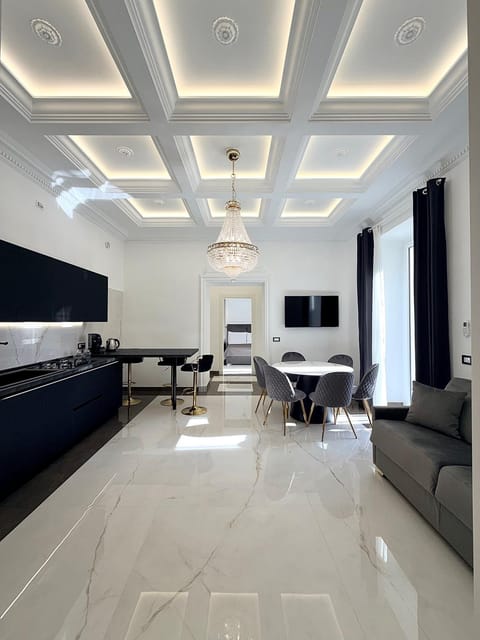 Lounge or bar, Dining area, kitchen