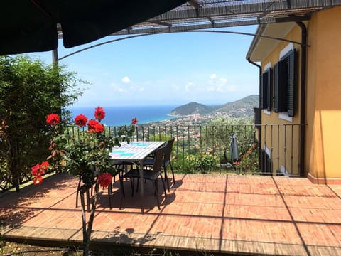Property building, Balcony/Terrace, Sea view
