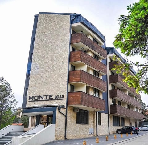 Property building, Day, Street view, Parking