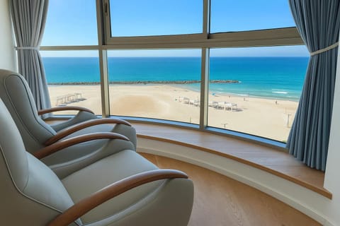 Living room, Sea view