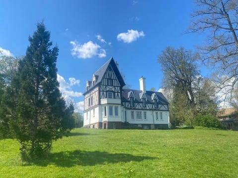 Property building, Garden, Garden view