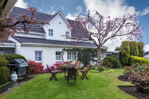 BBQ facilities, Garden
