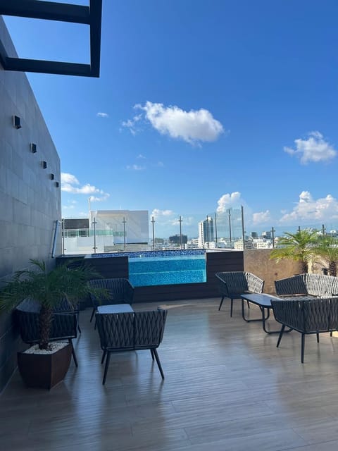 Balcony/Terrace, Swimming pool