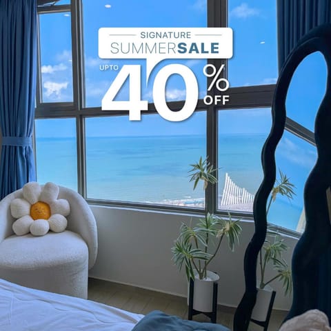 Bed, Natural landscape, Living room, Photo of the whole room, Seating area, Bedroom, Sea view, Internal: Not applicable to any particular room