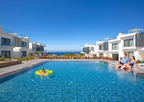 Property building, Communal lounge/ TV room, Day, People, Natural landscape, Evening entertainment, Pool view, Sea view, Swimming pool, Swimming pool, children, group of guests, sunbed