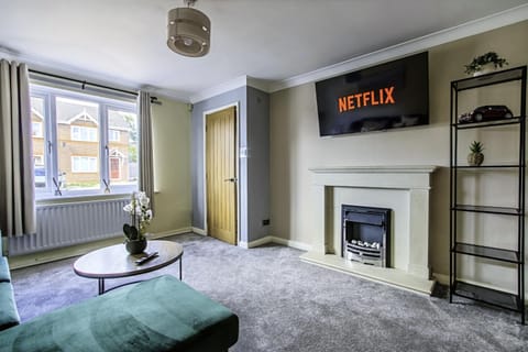 TV and multimedia, Living room, Seating area