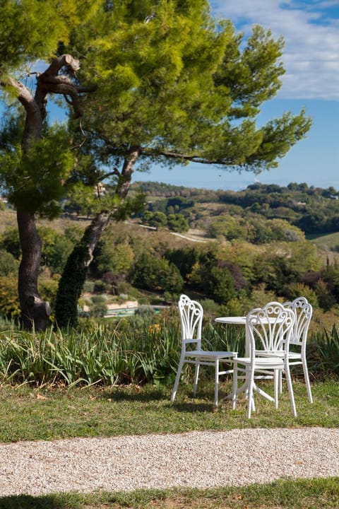 Agriturismo Ca' Verde - il giardino narrante Farm Stay in Marche