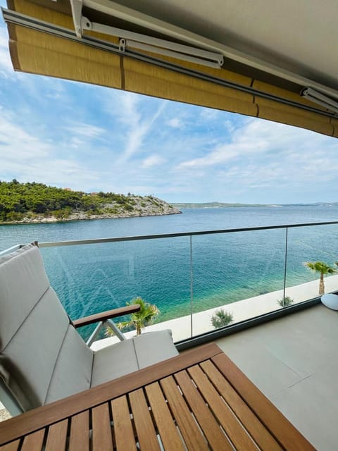 Patio, Day, Natural landscape, View (from property/room), Balcony/Terrace, Sea view