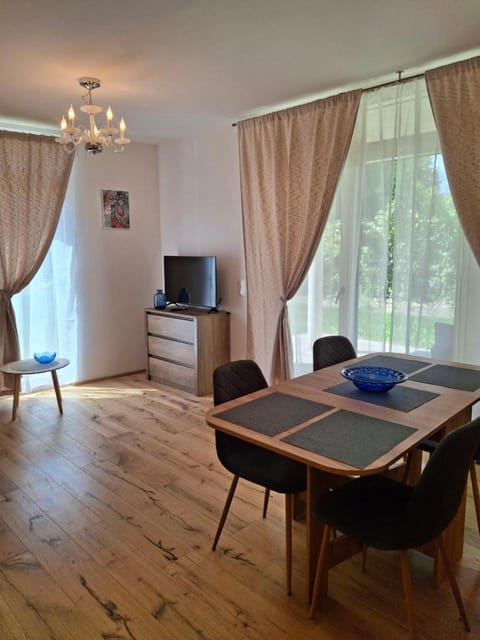 TV and multimedia, Dining area
