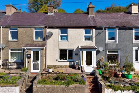 Property building, Facade/entrance, Off site