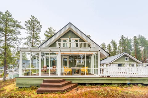 Property building, Day, Natural landscape, Golfcourse, Golfcourse, Garden view