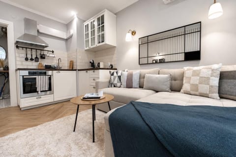 Kitchen or kitchenette, Living room