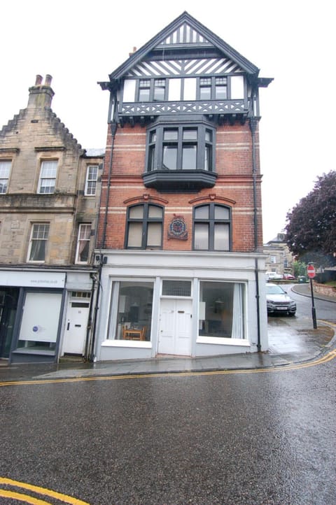 Property building, Street view