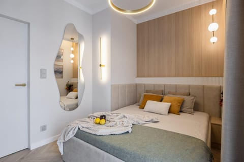 Bed, Photo of the whole room, Bedroom, towels, wardrobe