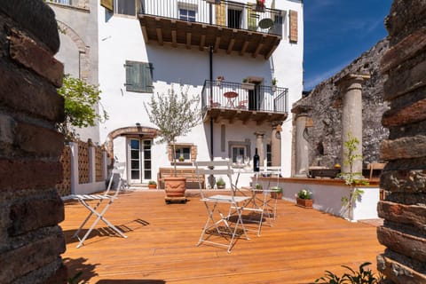 Off site, Balcony/Terrace