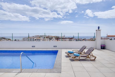 Day, Natural landscape, Pool view, Sea view, Swimming pool, sunbed