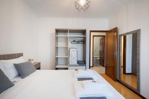 Bed, Photo of the whole room, Bedroom, towels, wardrobe