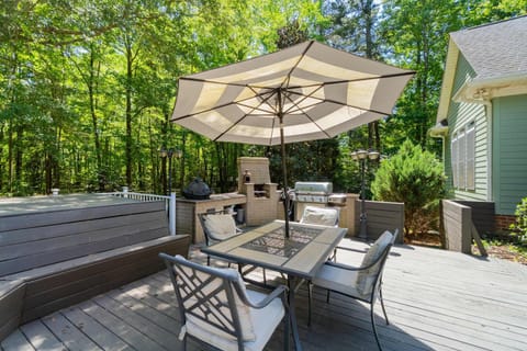 Patio, Dining area