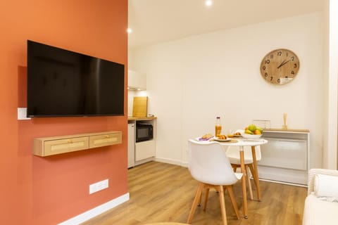 TV and multimedia, Dining area