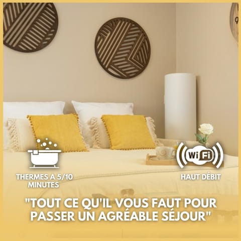 Bed, Living room