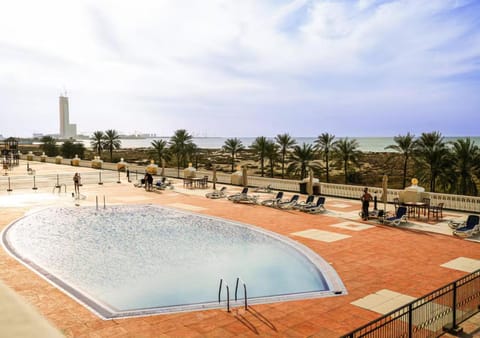 Day, Natural landscape, Beach, Pool view, Sea view, Swimming pool, Swimming pool, sunbed