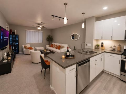 Kitchen or kitchenette, Living room