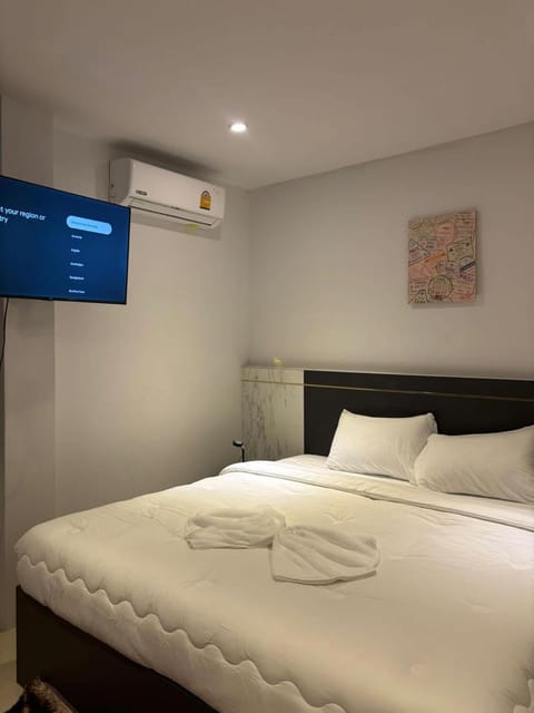 Bedroom, air conditioner
