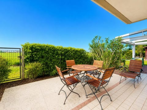 Property building, Patio, View (from property/room), Balcony/Terrace, Dining area, Garden view