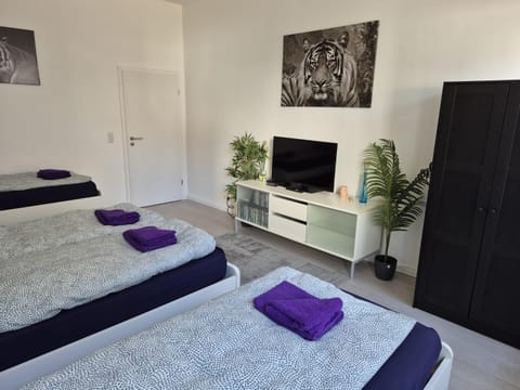 TV and multimedia, Photo of the whole room, Bedroom, towels, wardrobe