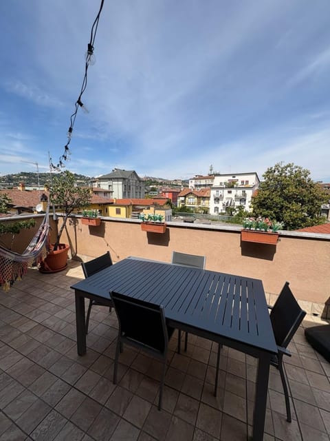 View (from property/room), Balcony/Terrace, Mountain view