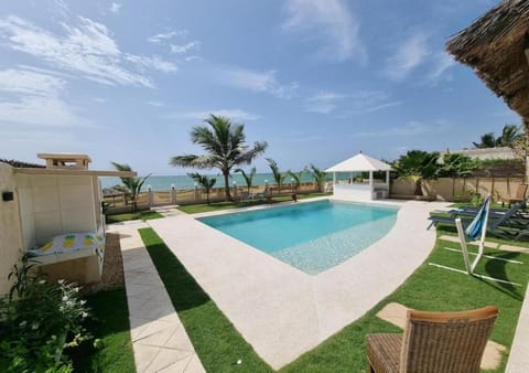Patio, Day, Natural landscape, Garden, Garden, Garden view, Pool view, Sea view, Swimming pool, sunbed