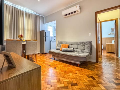 Living room, pet friendly