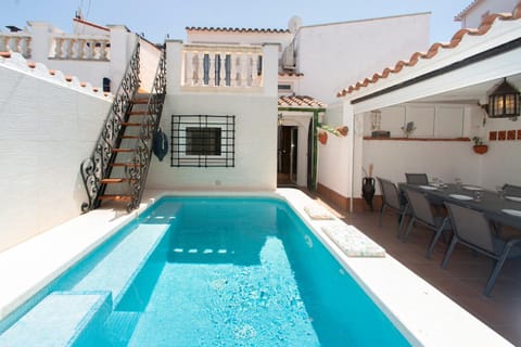 Patio, Swimming pool