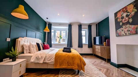 Bed, Bedroom