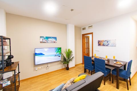 TV and multimedia, Living room, Dining area