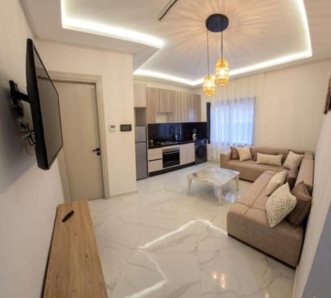 Communal lounge/ TV room, Living room, stove