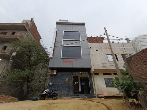 Property building, Day