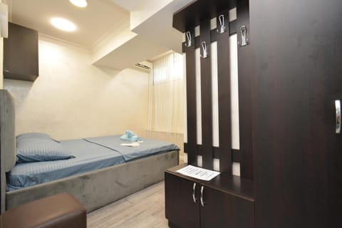 Bedroom, wardrobe